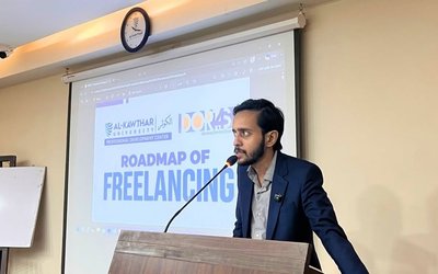 From Skills to Clients: Exploring the Roadmap to Freelancing